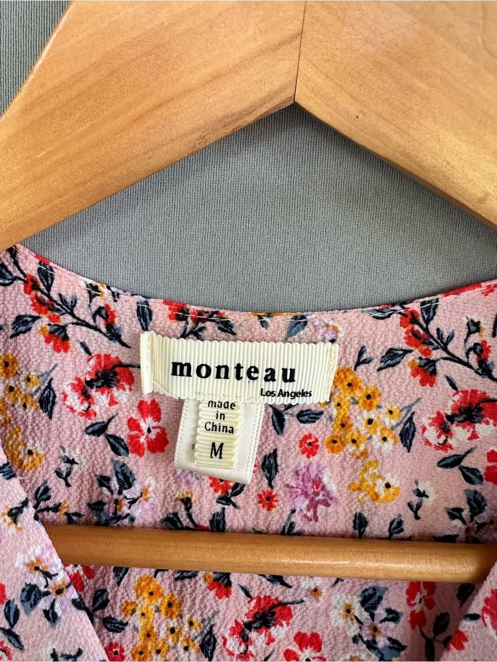 🎉5 for $45🎉 Monetau top blouse shirt size M - Picture 6 of 8